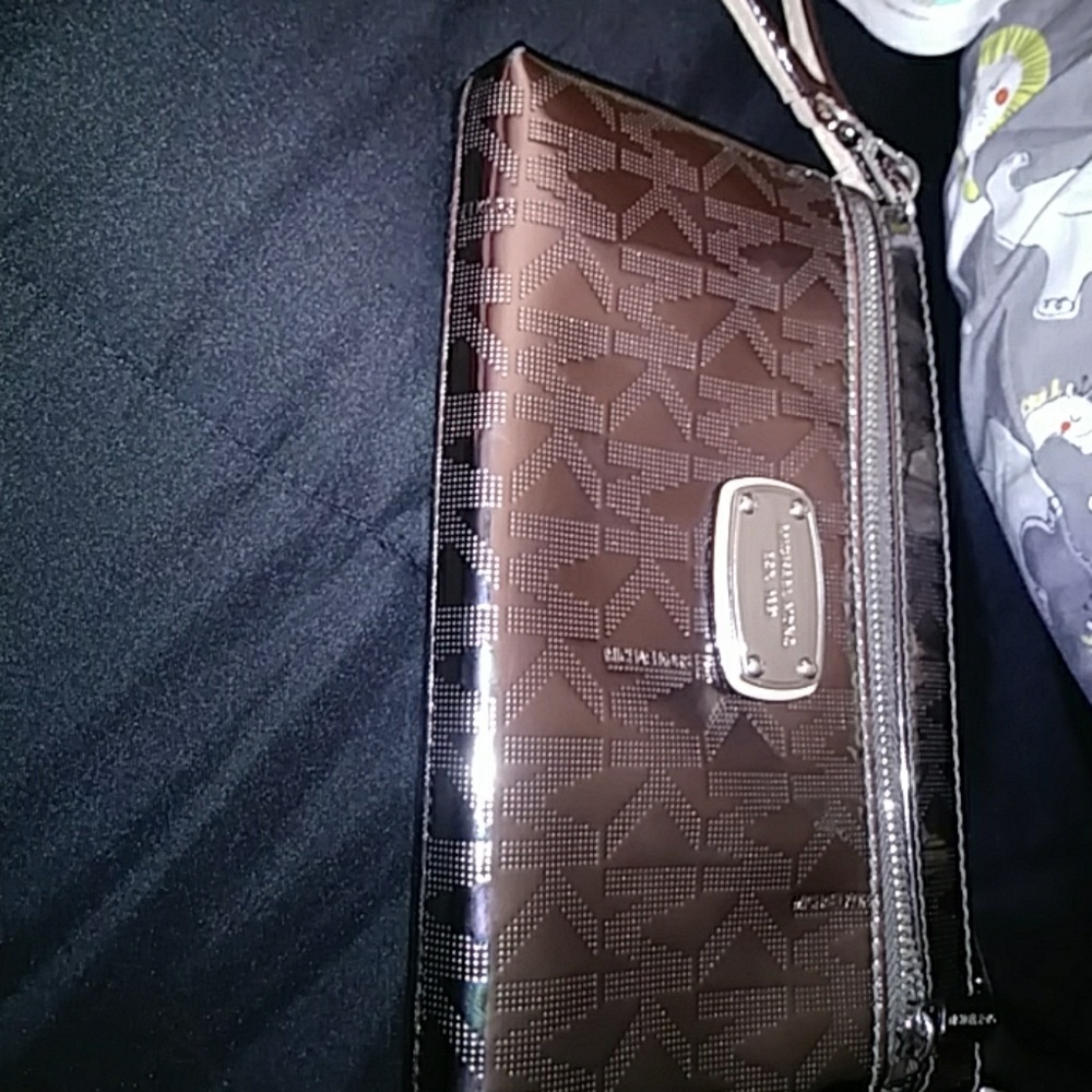 Michael kors wallet